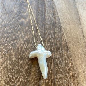 Elegant Pearl Pendant Necklace